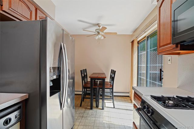 29 Croft Court, Staten Island, NY 10306