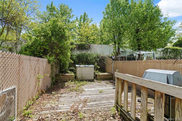 29 Croft Court, Staten Island, NY 10306