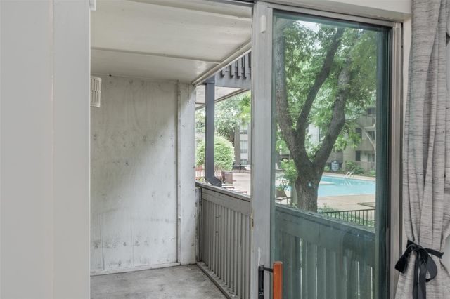 4837 Cedar Springs Road 110, Dallas, TX 75219