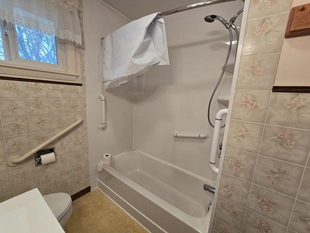 263 BUEHLER AVENUE, Nekoosa, WI 54457