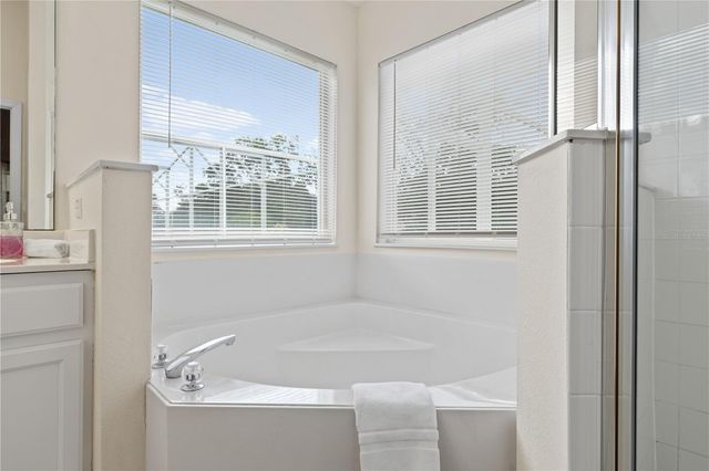 422 TROON CIRCLE, Davenport, FL 33897