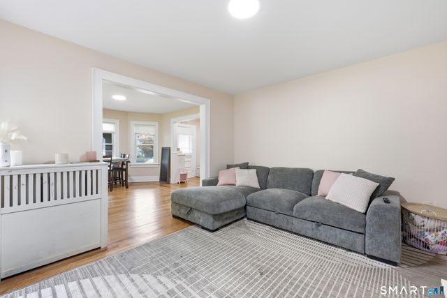 36 Brookline Avenue, Bloomfield, CT 06002