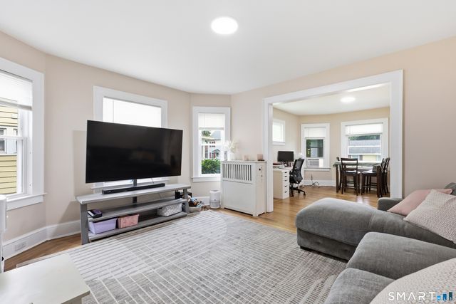 36 Brookline Avenue, Bloomfield, CT 06002