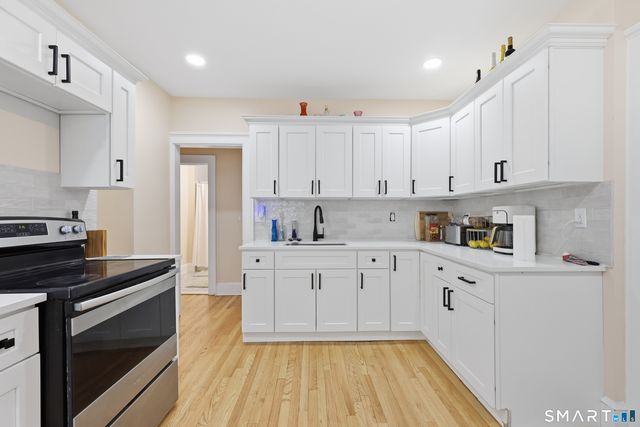 36 Brookline Avenue, Bloomfield, CT 06002