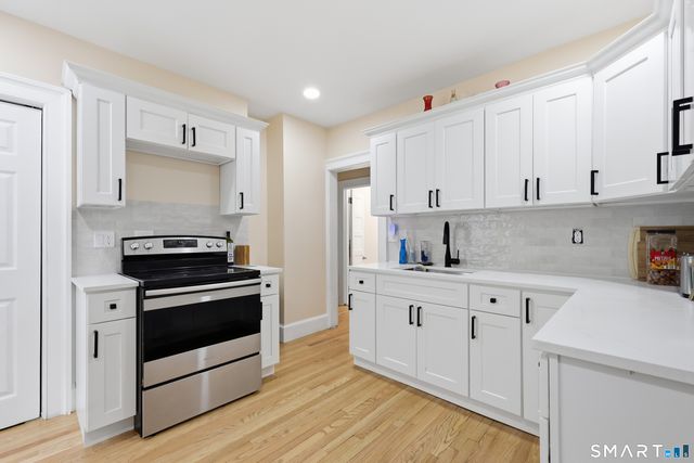 36 Brookline Avenue, Bloomfield, CT 06002