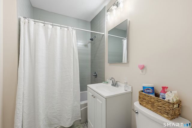 36 Brookline Avenue, Bloomfield, CT 06002