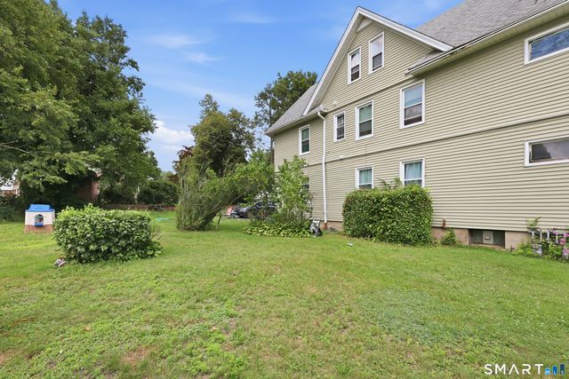 36 Brookline Avenue, Bloomfield, CT 06002