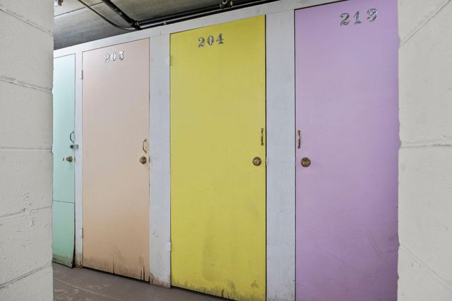 5120 W 102nd Street 204, Bloomington, MN 55437