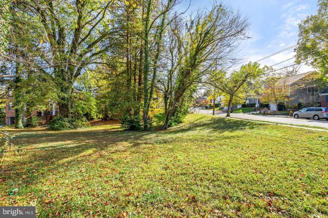 6252 23RD ST N, Arlington, VA 22205
