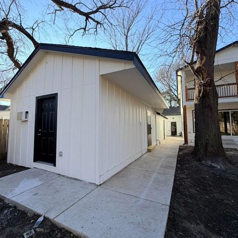 542 S Erie St, Wichita, KS 67211