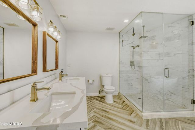 2538 N 50TH Street, Phoenix, AZ 85008