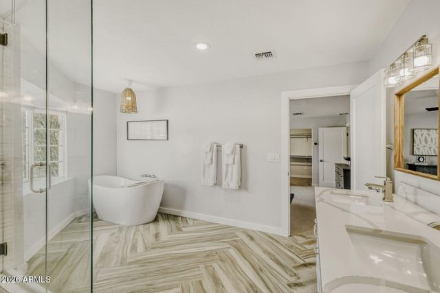 2538 N 50TH Street, Phoenix, AZ 85008