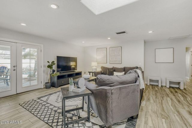 2538 N 50TH Street, Phoenix, AZ 85008