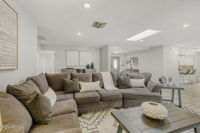 2538 N 50TH Street, Phoenix, AZ 85008