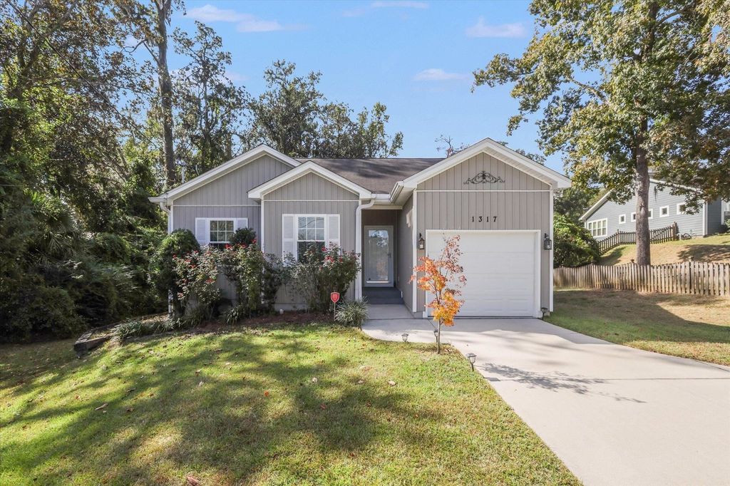 1317 Ostin Nene, Tallahassee, FL 32301