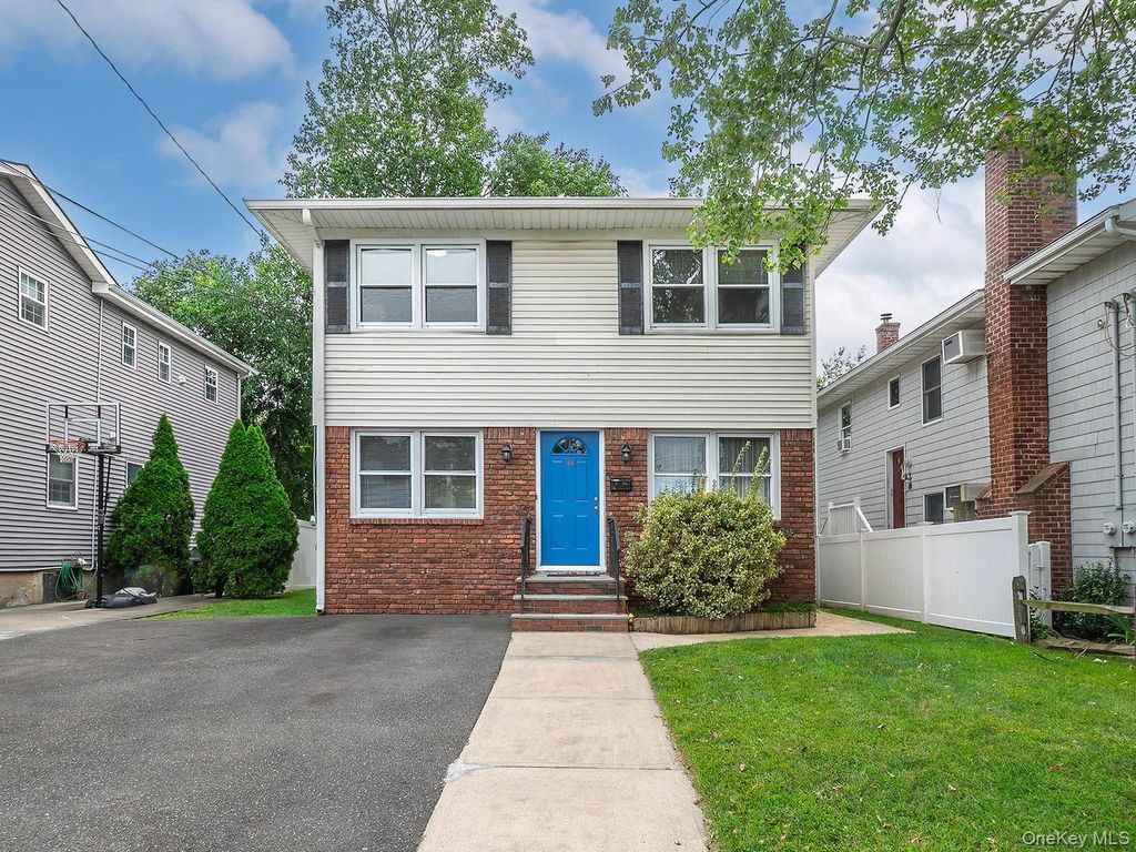 44 Corchaug Avenue, Port Washington, NY 11050 — exterior