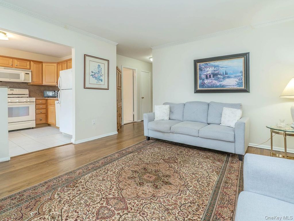 44 Corchaug Avenue, Port Washington, NY 11050 — photo 4