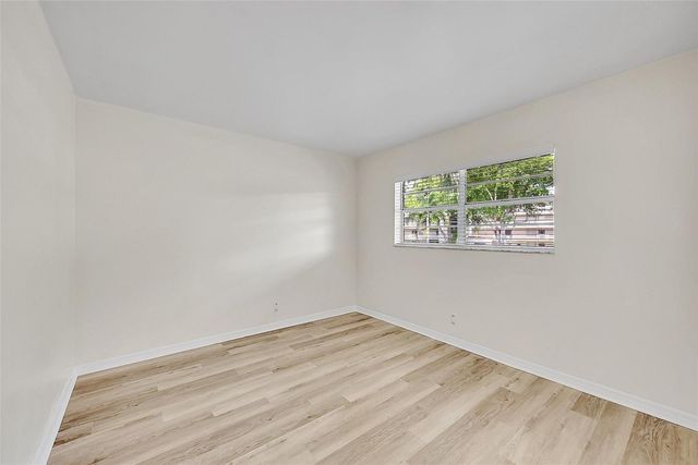 23 Abbey Lane 202, Delray Beach, FL 33446