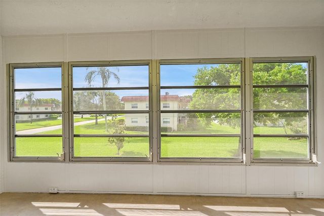 23 Abbey Lane 202, Delray Beach, FL 33446