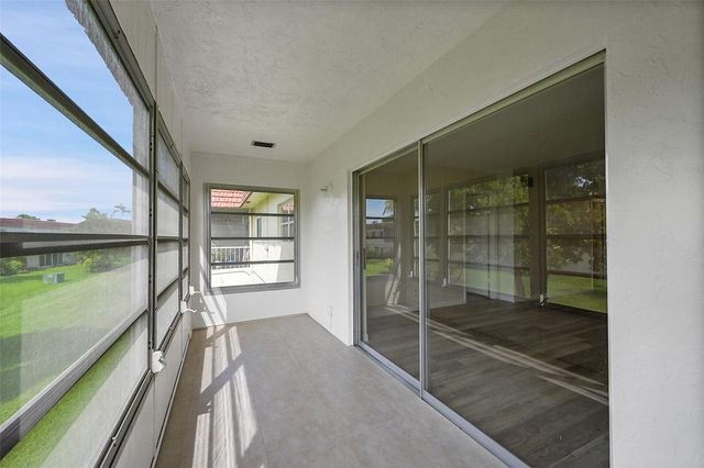 23 Abbey Lane 202, Delray Beach, FL 33446