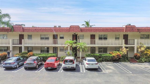 23 Abbey Lane 202, Delray Beach, FL 33446