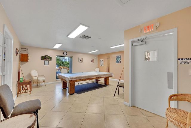 23 Abbey Lane 202, Delray Beach, FL 33446