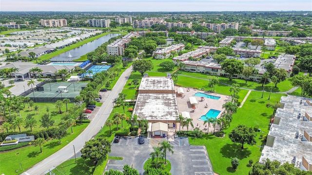 23 Abbey Lane 202, Delray Beach, FL 33446