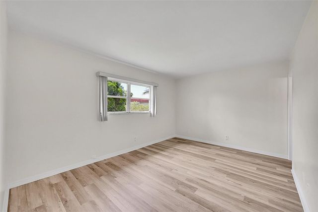 23 Abbey Lane 202, Delray Beach, FL 33446