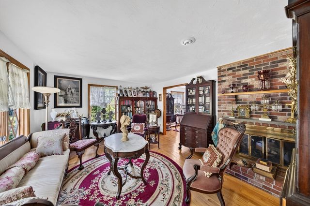 48 Ichabod Ln, Marion, MA 02738