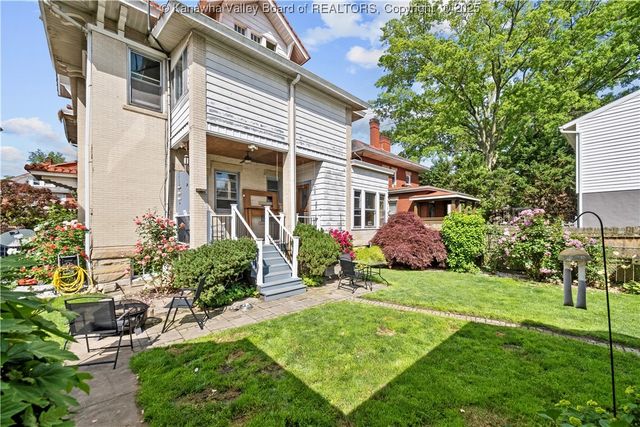 1565 Virginia Street E, Charleston, WV 25311