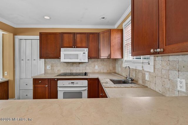 1837 BARTRAM Circle W, Jacksonville, FL 32207
