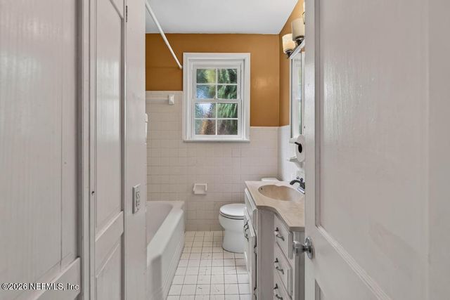 1837 BARTRAM Circle W, Jacksonville, FL 32207