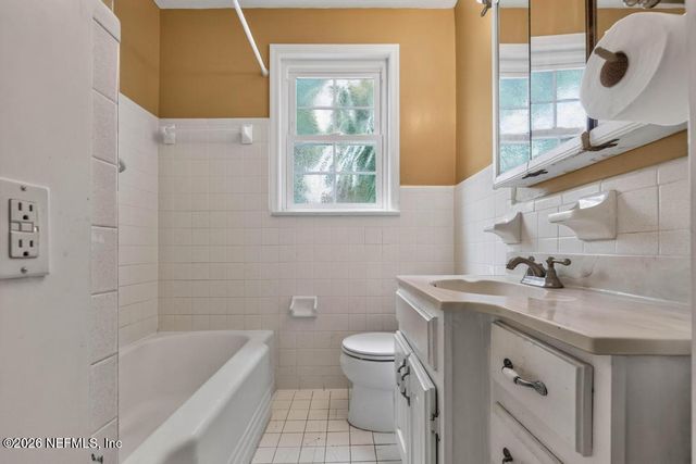 1837 BARTRAM Circle W, Jacksonville, FL 32207