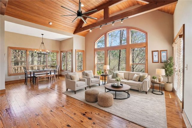 101 Starglass Way, Sunset, SC 29685