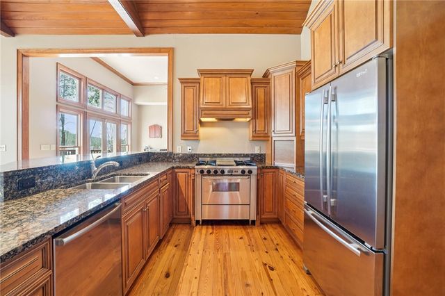 101 Starglass Way, Sunset, SC 29685