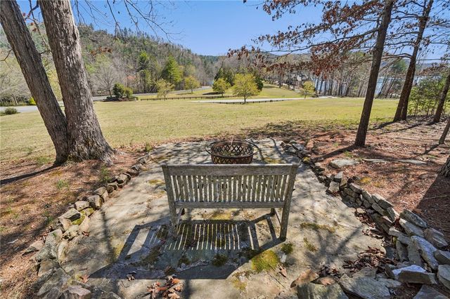 101 Starglass Way, Sunset, SC 29685