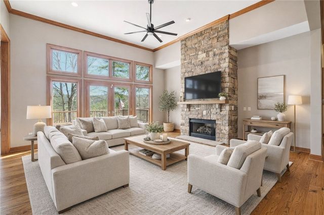101 Starglass Way, Sunset, SC 29685