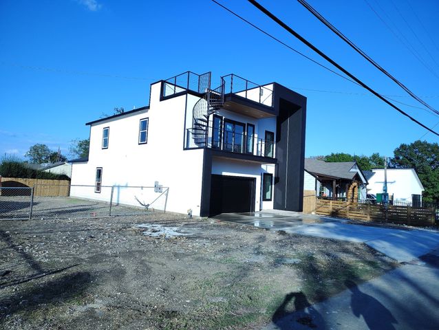 903 18th Street, Dallas, TX 75216