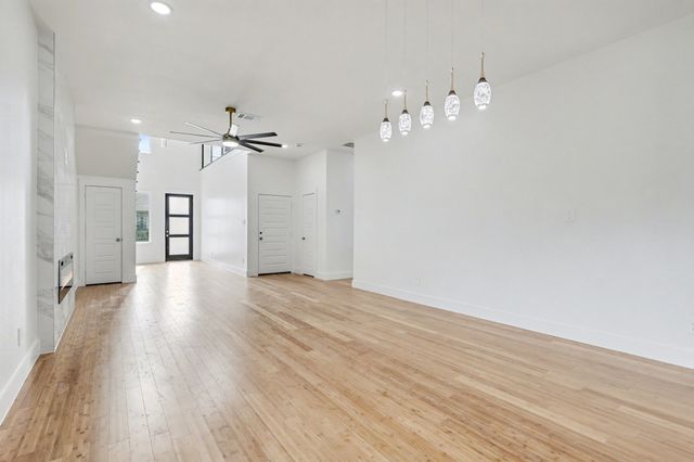 903 18th Street, Dallas, TX 75216