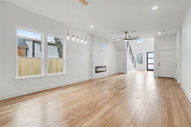 903 18th Street, Dallas, TX 75216