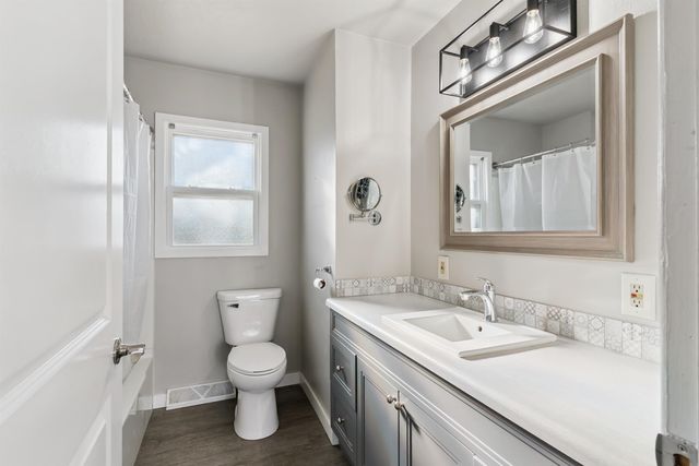 106 Berlin Street, Waterloo, IA 50701