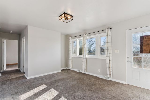 106 Berlin Street, Waterloo, IA 50701