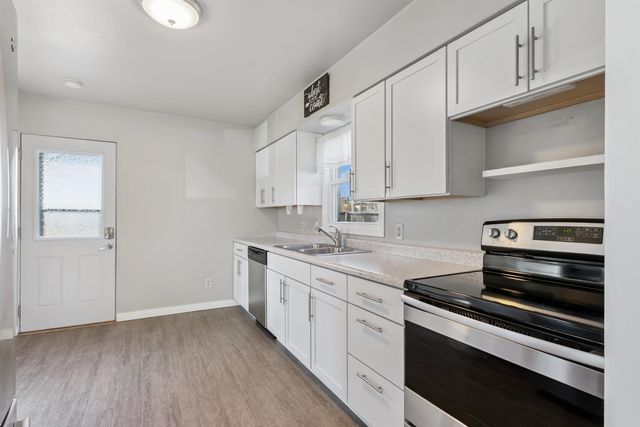 106 Berlin Street, Waterloo, IA 50701