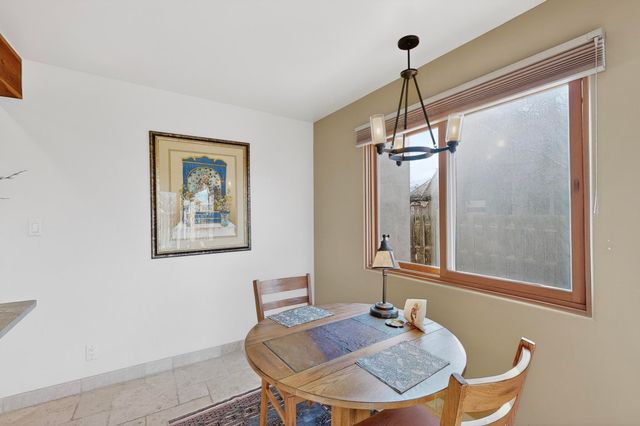 304 La Chamisal Lane NW, Los Ranchos, NM 87107