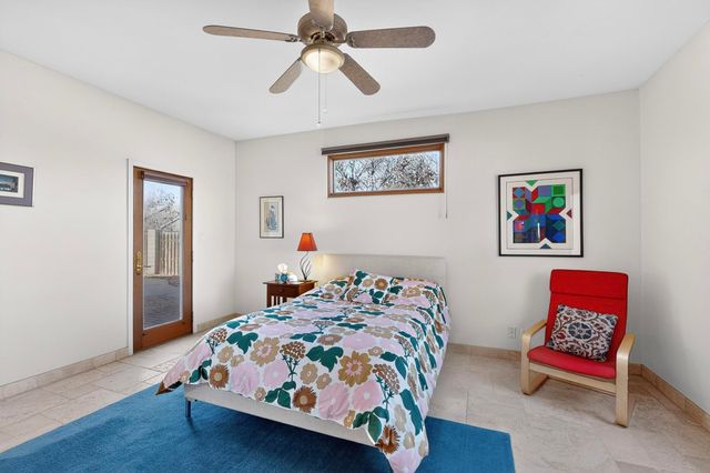 304 La Chamisal Lane NW, Los Ranchos, NM 87107