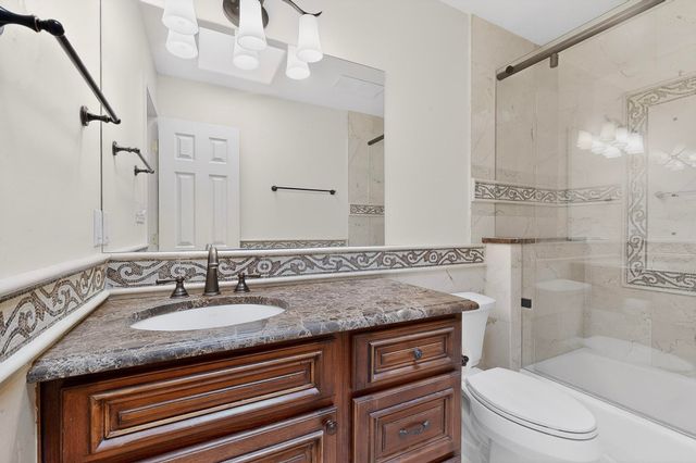 304 La Chamisal Lane NW, Los Ranchos, NM 87107