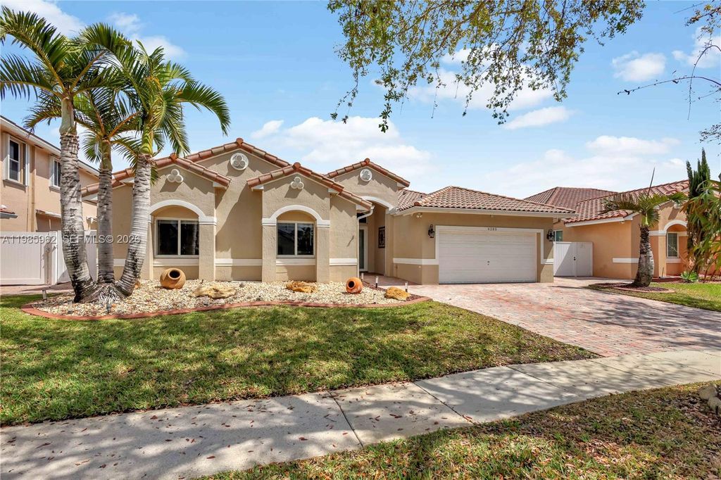 4285 SW 152nd Ave, Miramar, FL 33027