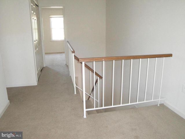 8029 EDINBURGH DR, Springfield, VA 22153