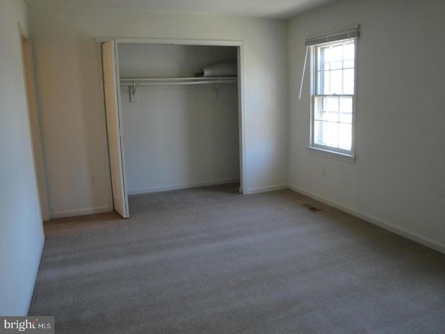 8029 EDINBURGH DR, Springfield, VA 22153