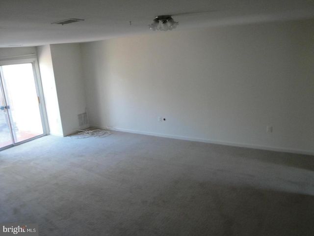8029 EDINBURGH DR, Springfield, VA 22153